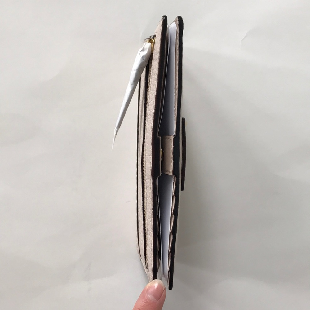 Kate Spade Bay Street Stacy Wallet - Picture 3 of 6